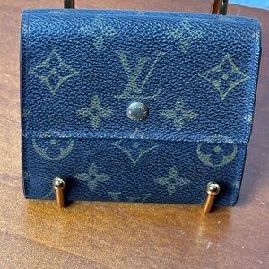 LOUIS VUITTON BROWN
PORTEFEUILLE ELISE TRIFOLD